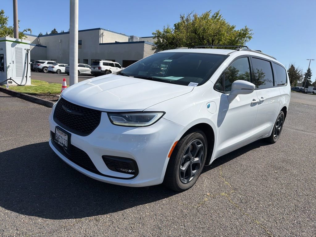 Used 2021 Chrysler Pacifica Touring w/ S Appearance Package FWD image 2