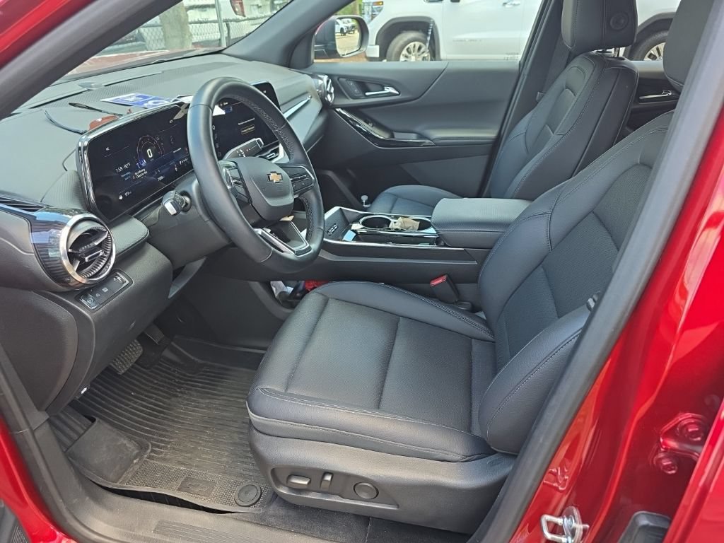 Used 2025 Chevrolet Equinox LT w/ Convenience Package II FWD image 15