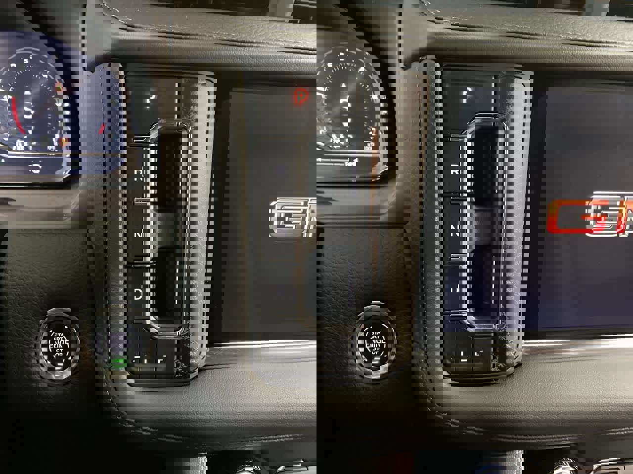 Used 2024 GMC Yukon Denali w/ Advanced Technology Package image 25