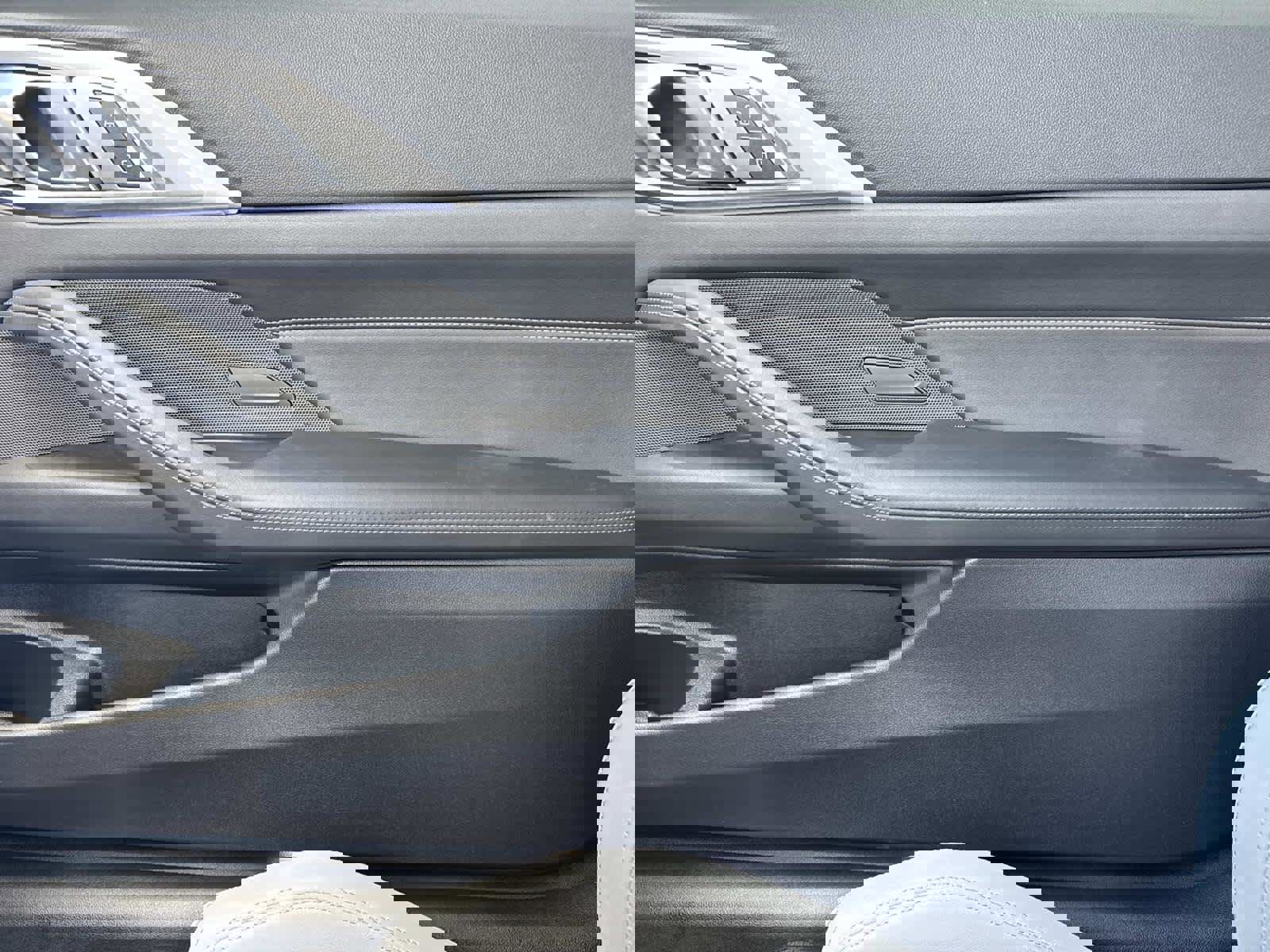 Certified 2023 BMW M4 xDrive Competition w/ Executive Package image 16