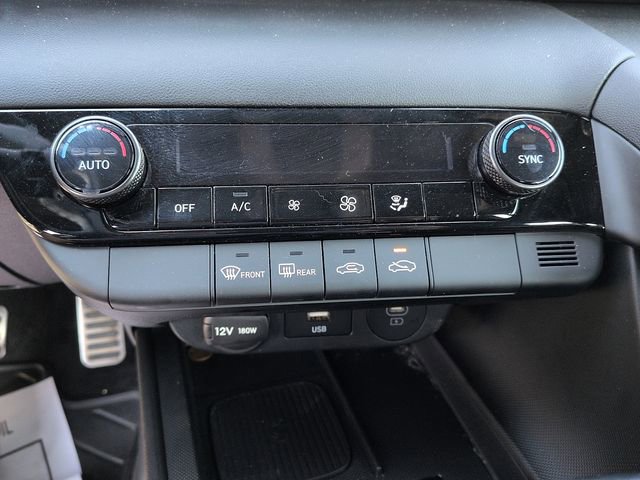 Used 2025 Hyundai Elantra Sport image 22