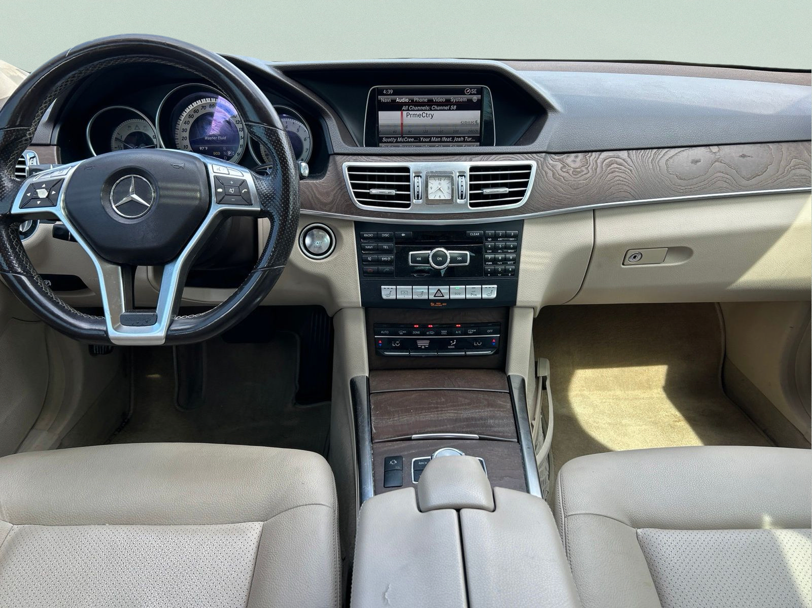 Used 2014 Mercedes-Benz E 350 Sedan image 13