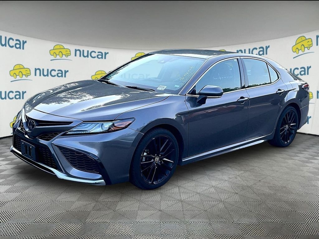 Used 2023 Toyota Camry XSE FWD image 3