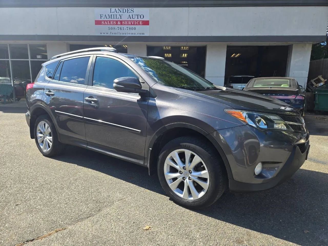 Used 2014 Toyota RAV4 Limited image 20