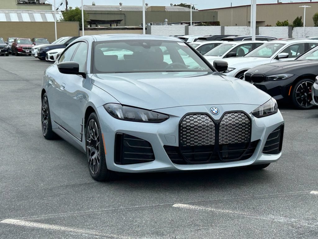 Used 2025 BMW i4 eDrive40 w/ M Sport Package RWD image 7