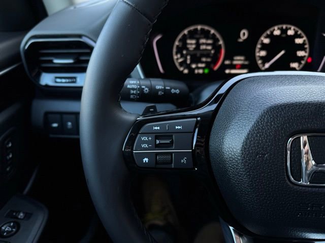 New 2025 Honda Pilot Touring image 34