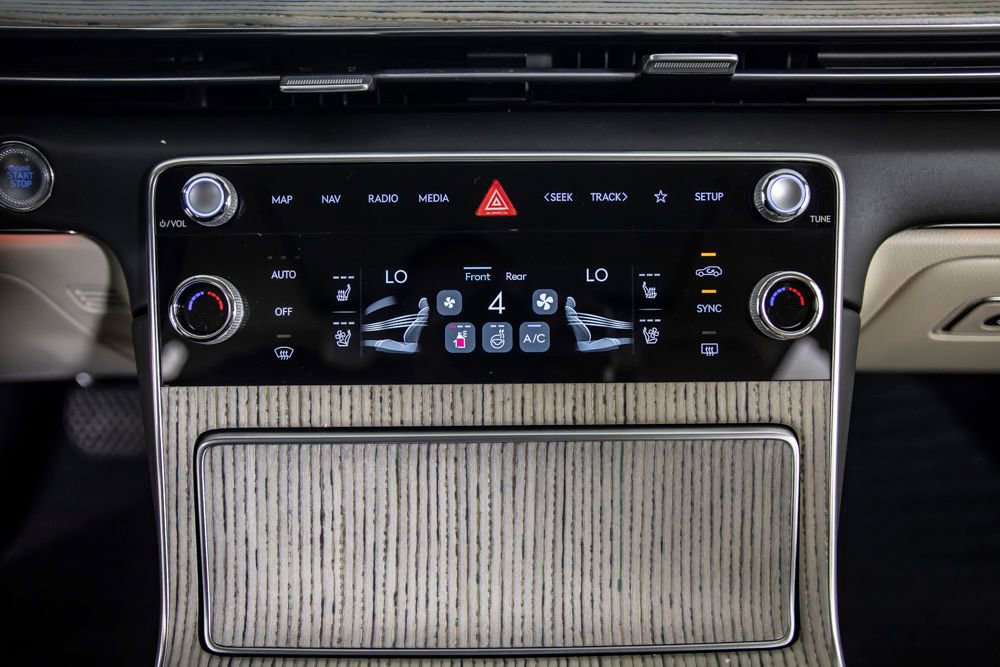 Used 2025 Genesis GV80 2.5T Prestige image 33