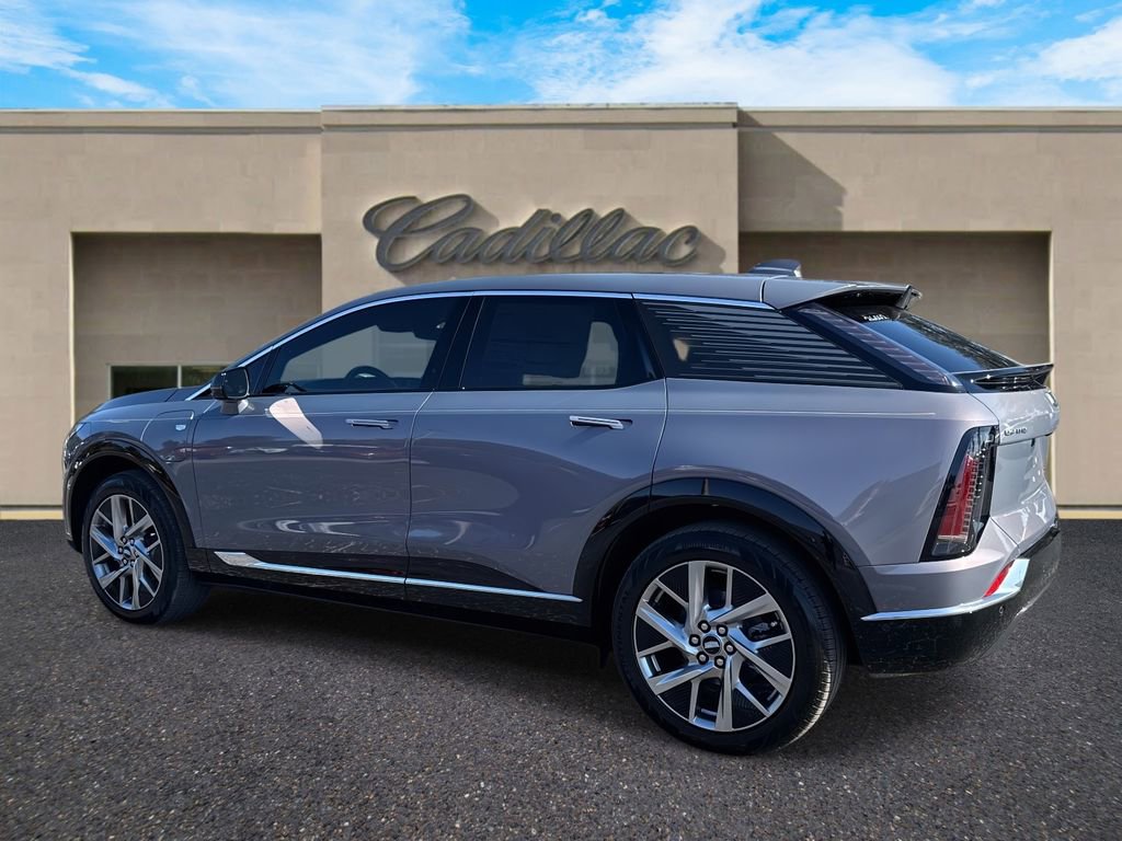 New 2026 Cadillac Optiq Luxury 2 image 5