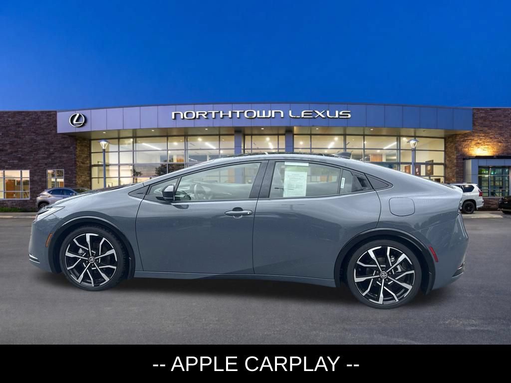 Used 2023 Toyota Prius Prime FWD image 3