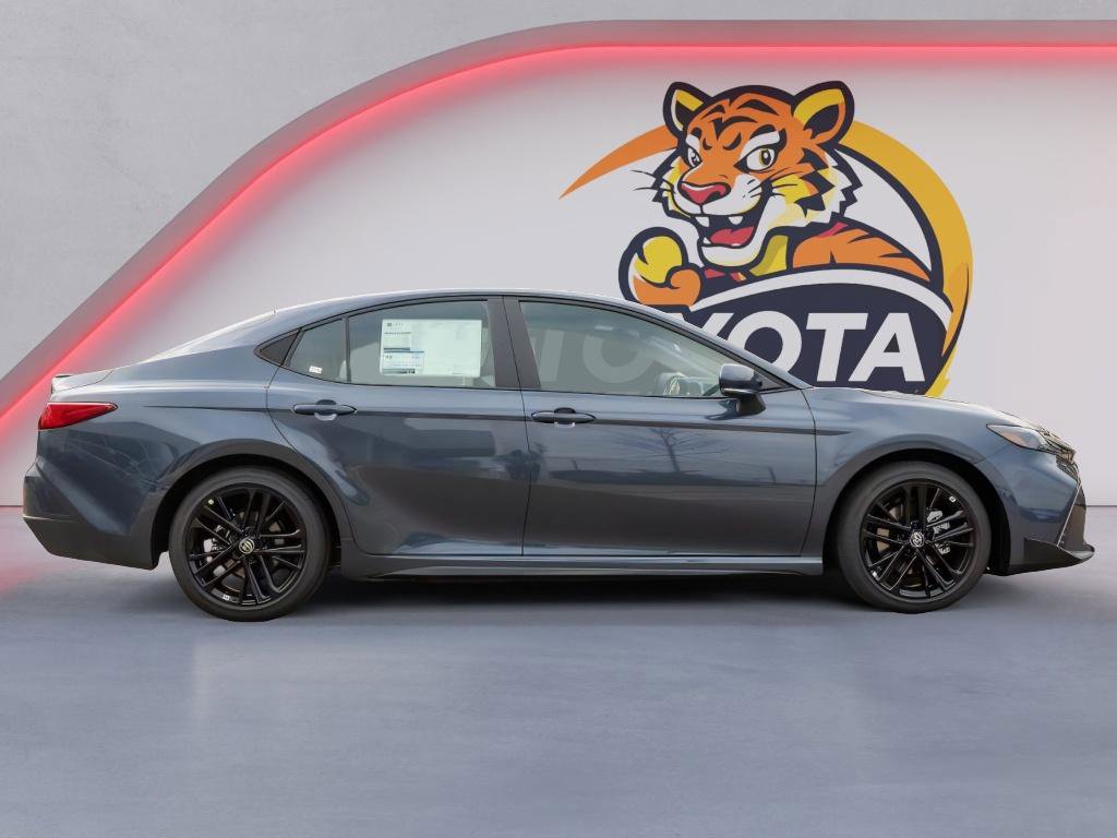 New 2026 Toyota Camry SE image 4
