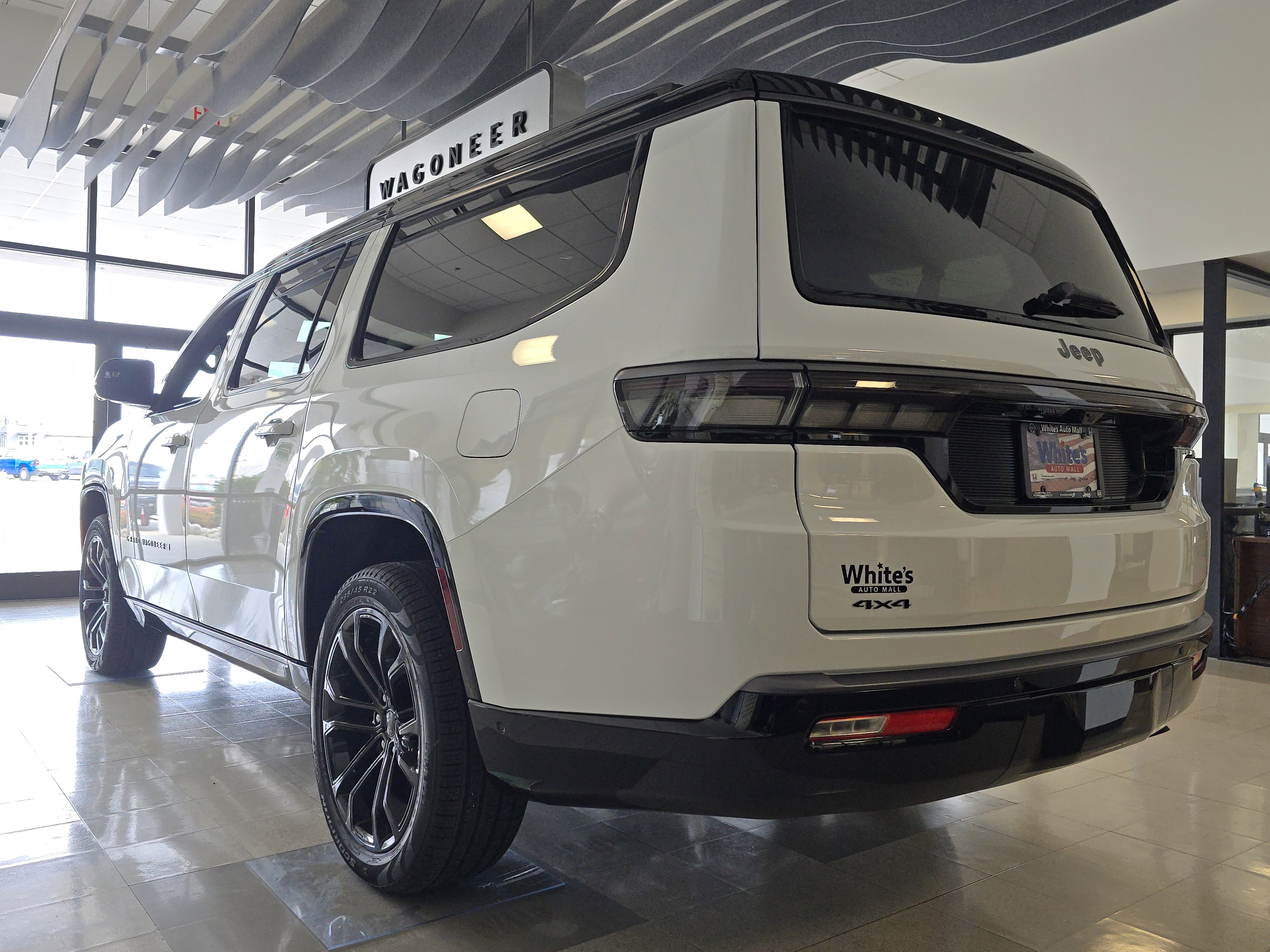 New 2026 Jeep Grand Wagoneer L Summit image 22