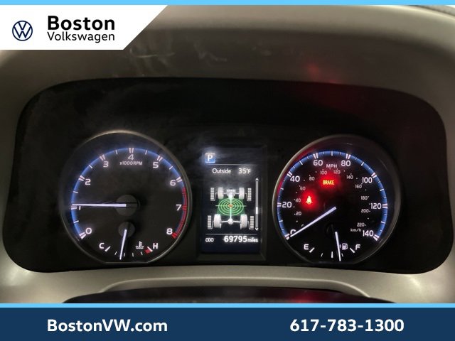 Used 2018 Toyota RAV4 LE image 14