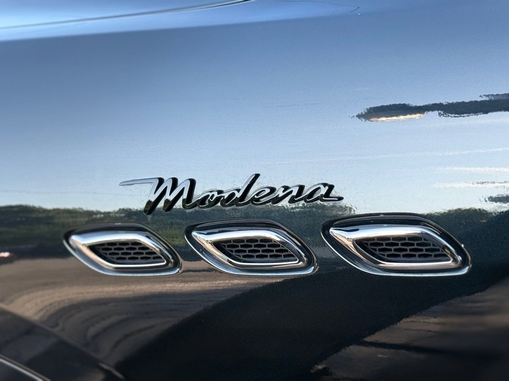 Used 2022 Maserati Levante Modena AWD/4WD image 14
