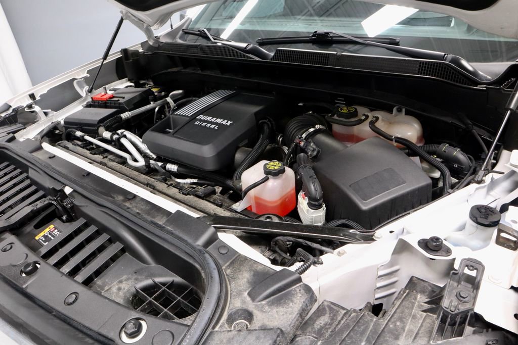 Used 2023 Chevrolet Silverado 1500 High Country w/ High Country Premium Package AWD/4WD image 17