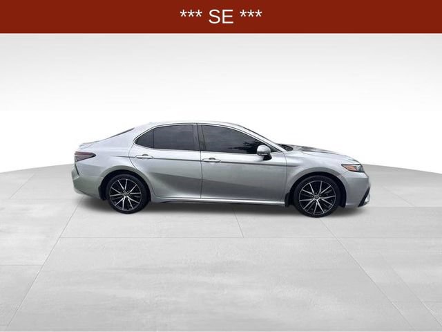 Used 2023 Toyota Camry SE FWD image 8