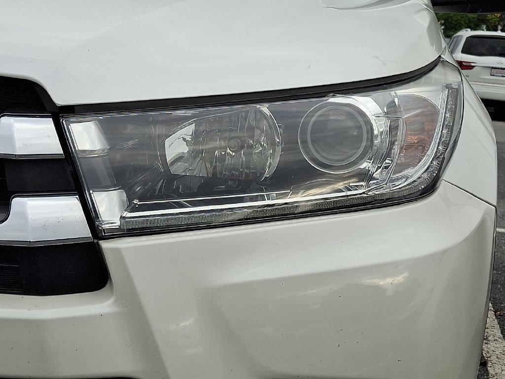 Used 2018 Toyota Highlander Limited AWD/4WD image 10