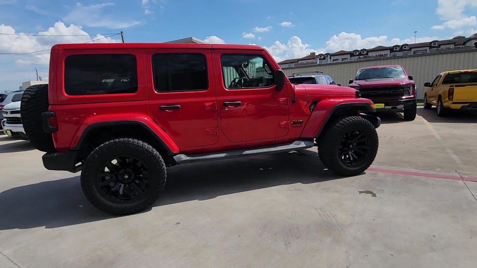 Used 2019 Jeep Wrangler Unlimited Sahara AWD/4WD image 9