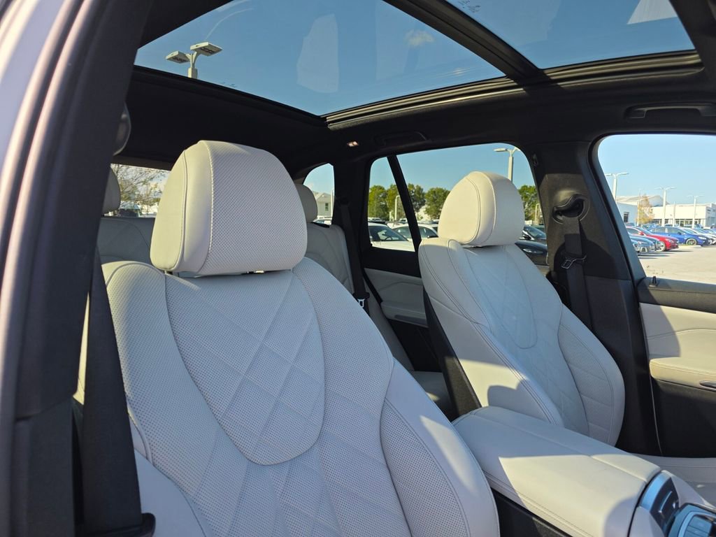 Used 2023 BMW X5 xDrive45e image 10