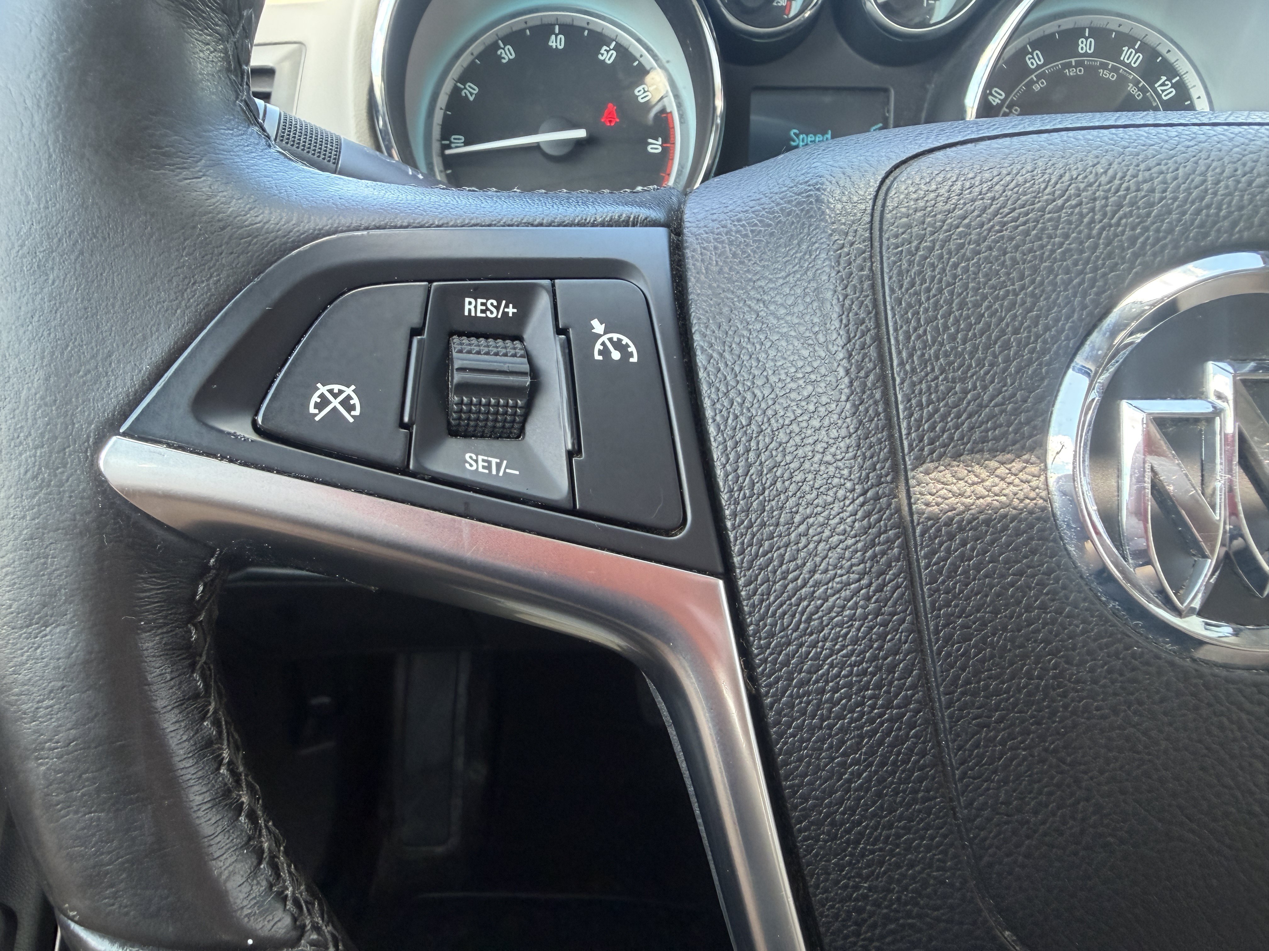 Used 2013 Buick Verano Convenience FWD image 22