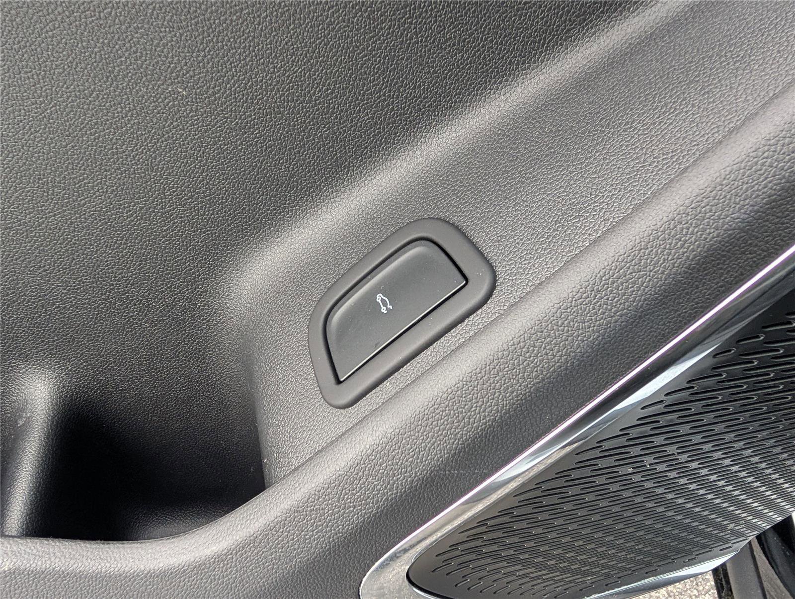 Used 2026 Chevrolet Traverse High Country w/ LPO, Floor Liner Package image 25