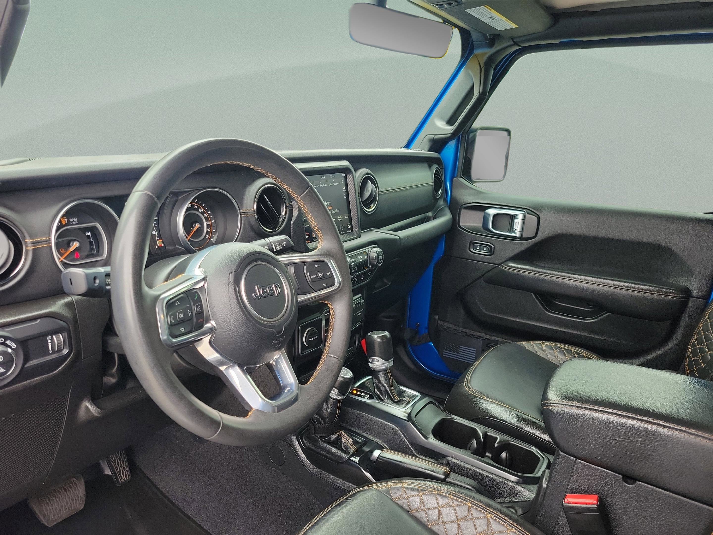 Used 2023 Jeep Gladiator Overland AWD/4WD image 16