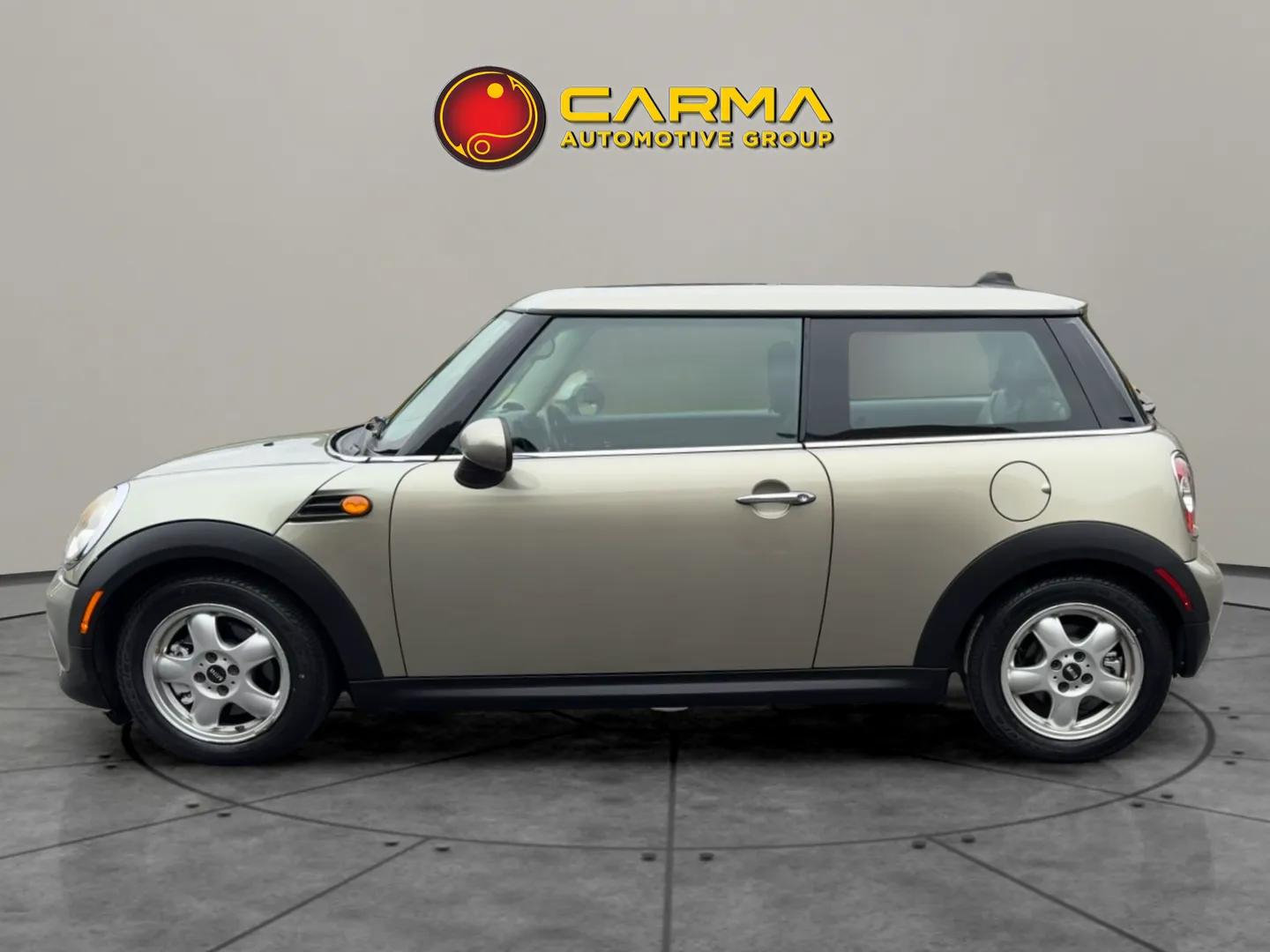 Used 2011 MINI Cooper Hardtop image 3