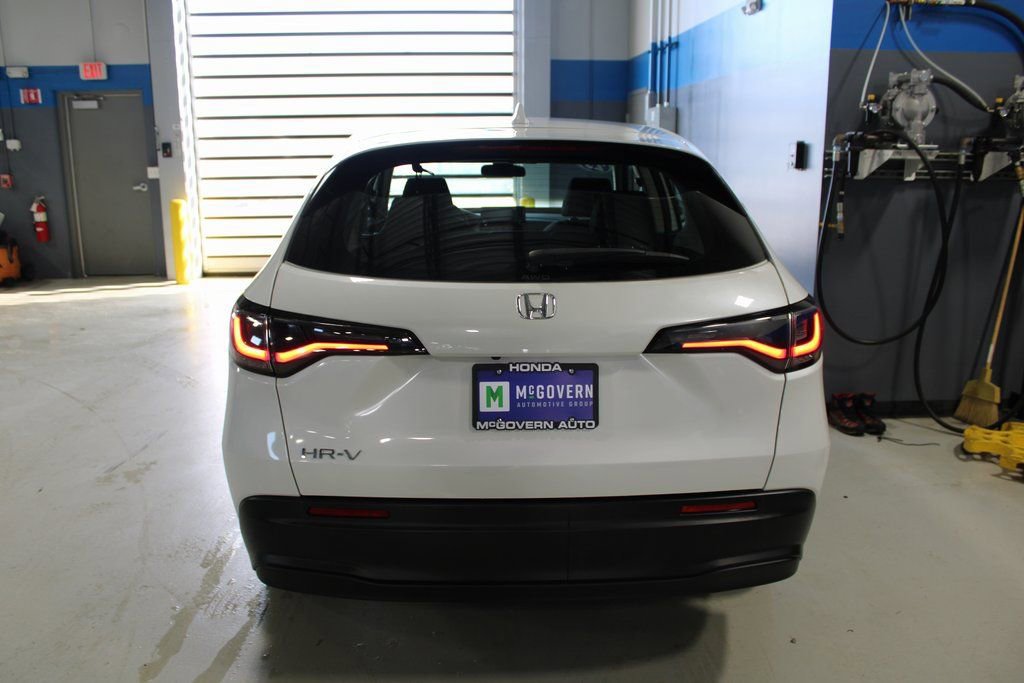 Used 2023 Honda HR-V LX image 37