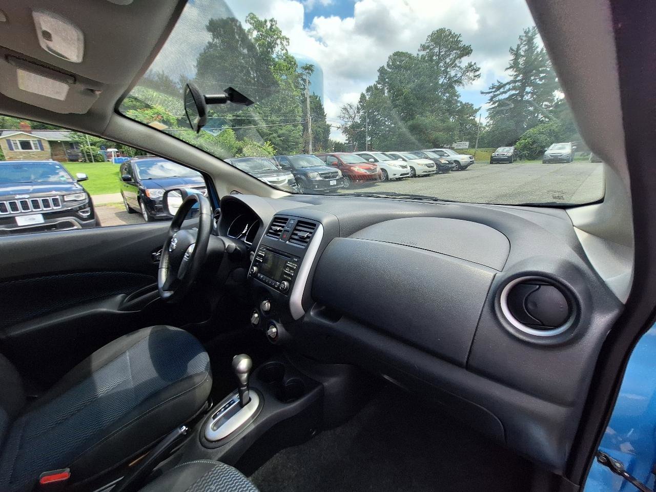 Used 2014 Nissan Versa Note SV w/ SL Package FWD image 31