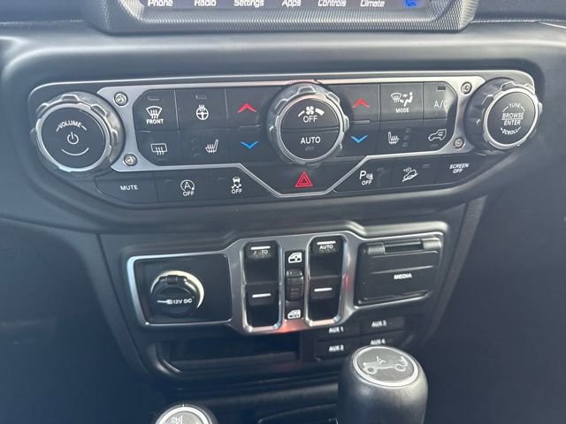 Used 2019 Jeep Wrangler Unlimited Sahara image 32