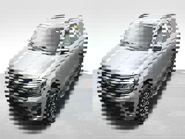 Used 2023 Ford Expedition Max XLT image 12