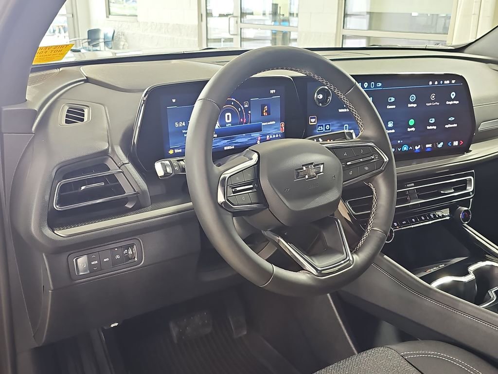 Certified 2026 Chevrolet Traverse LT w/ Midnight/Sport Edition AWD/4WD image 22