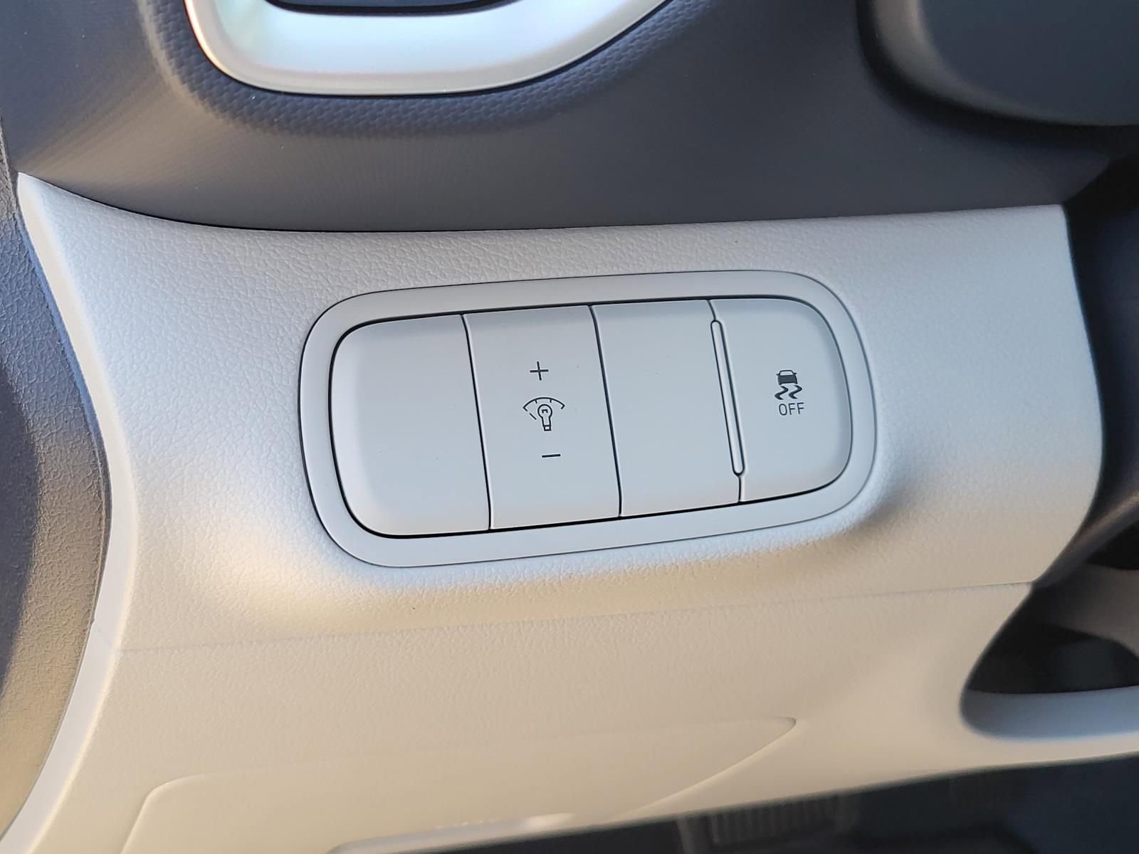 New 2026 Hyundai Venue SEL FWD image 15