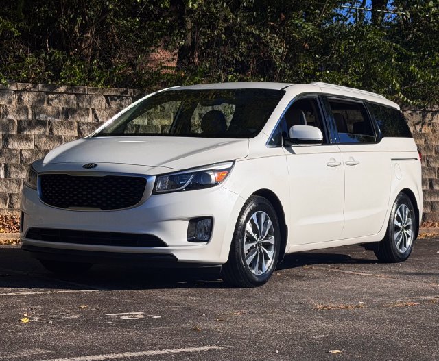 Used 2015 Kia Sedona SX FWD image 11