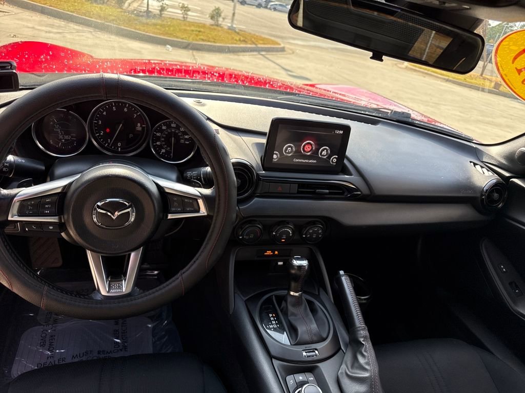 Used 2019 MAZDA MX-5 Miata Sport w/ I-ACTIVSENSE Sport Package image 16