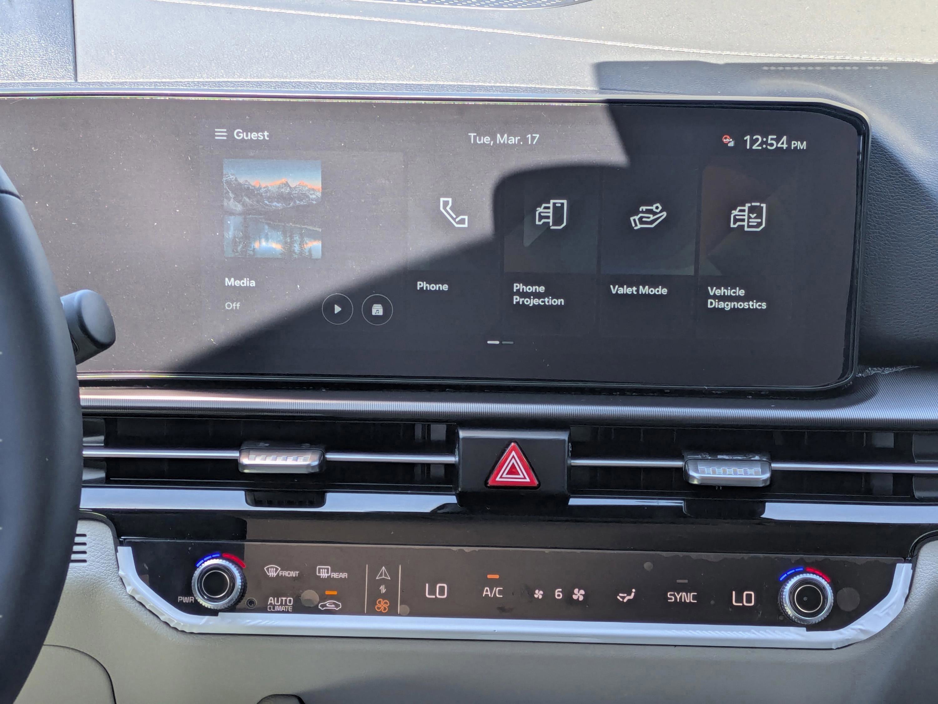New 2026 Kia Sportage EX FWD image 17