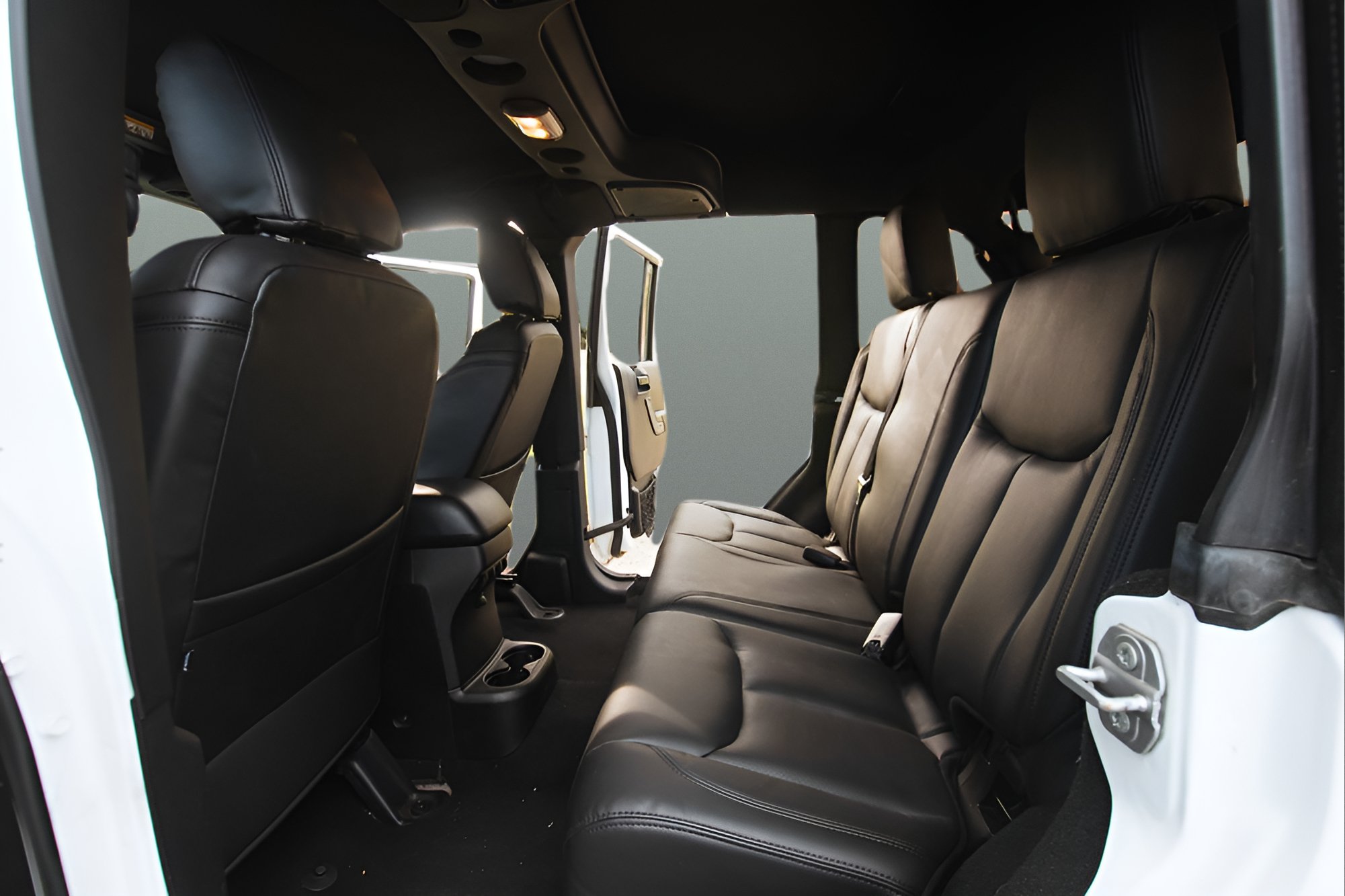 Used 2018 Jeep Wrangler Unlimited Sport S AWD/4WD image 19