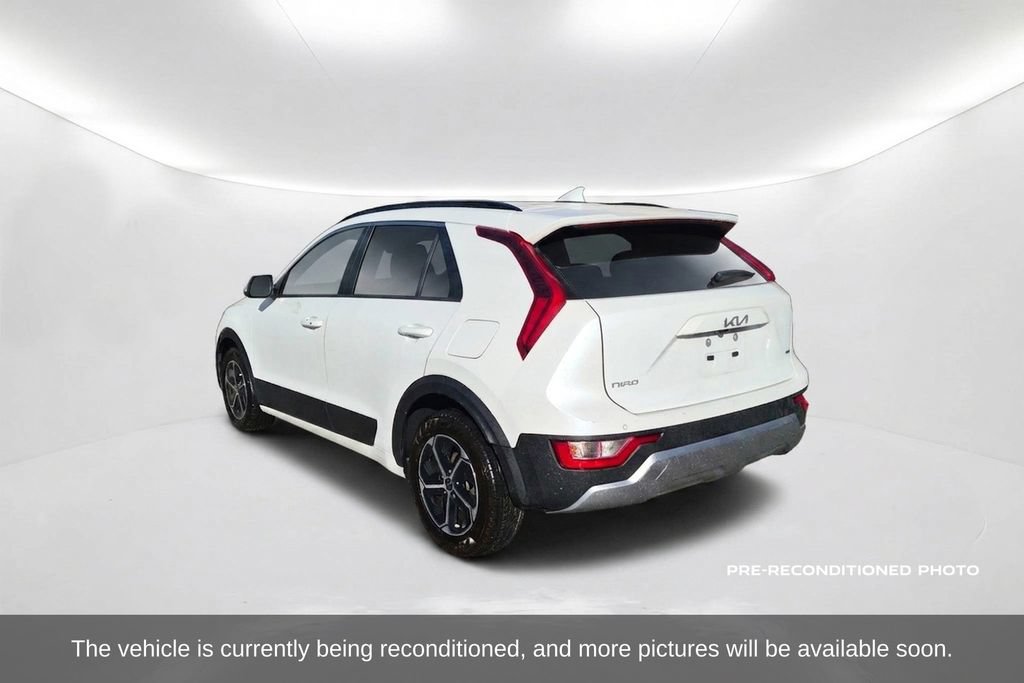 Used 2023 Kia Niro EX FWD image 8