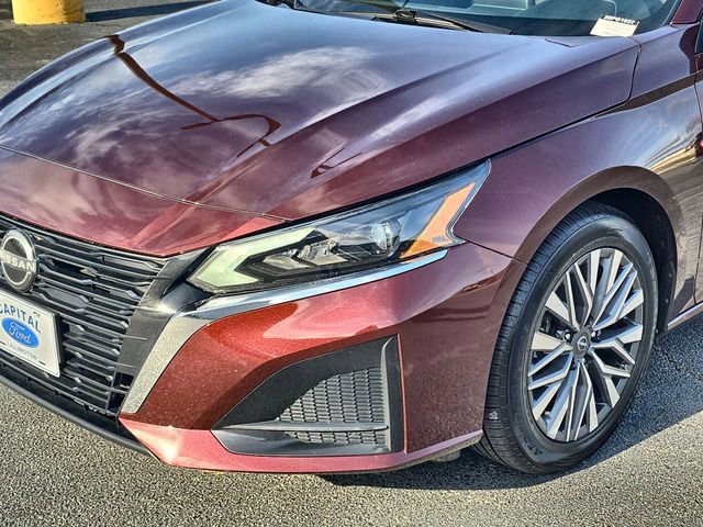 Used 2024 Nissan Altima 2.5 SV FWD image 10