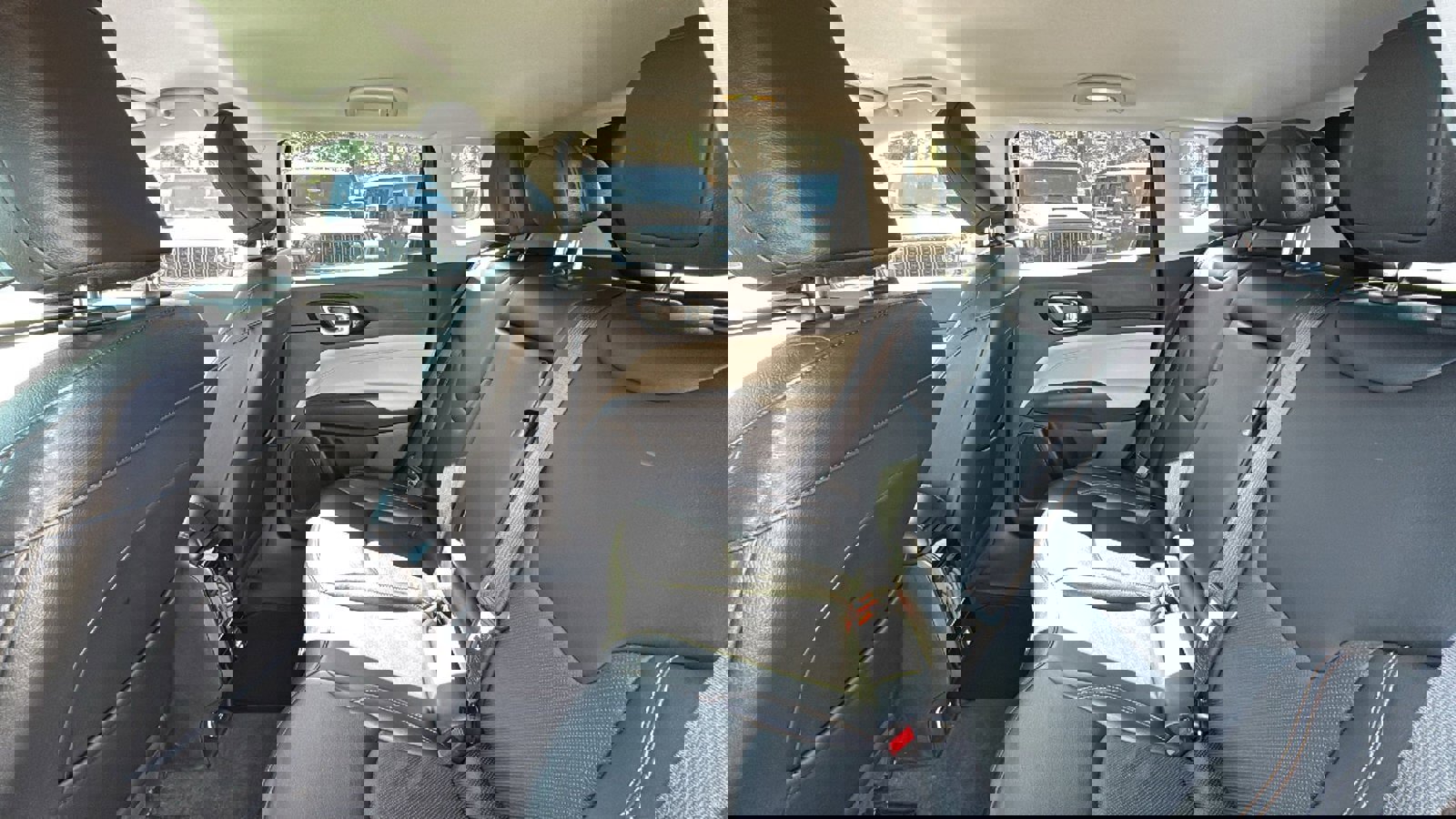 Certified 2022 Jeep Compass Limited image 28