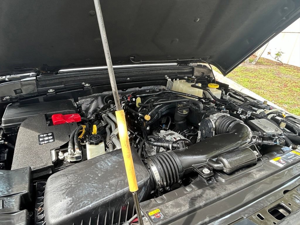Certified 2024 Jeep Gladiator Sport AWD/4WD image 28