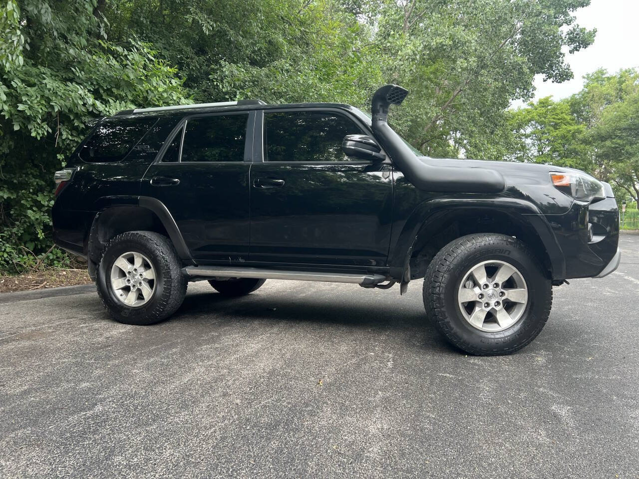 Used 2022 Toyota 4Runner TRD Off-Road AWD/4WD image 16
