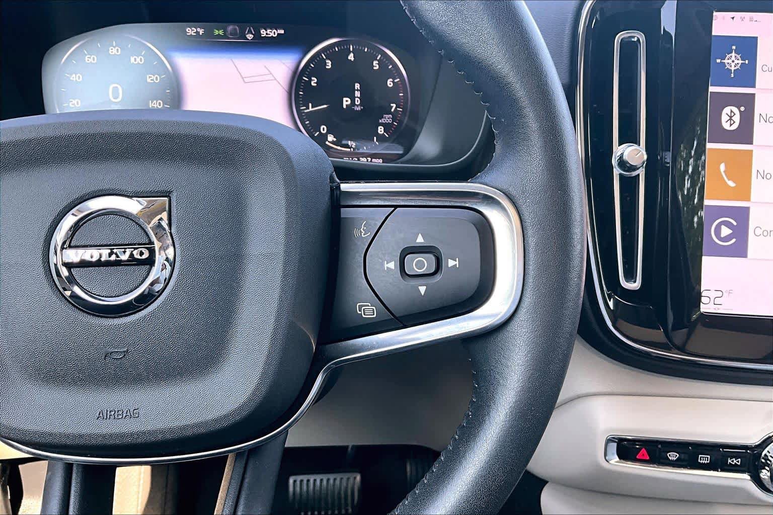 Used 2021 Volvo XC40 T4 Inscription w/ Protection Package FWD image 27