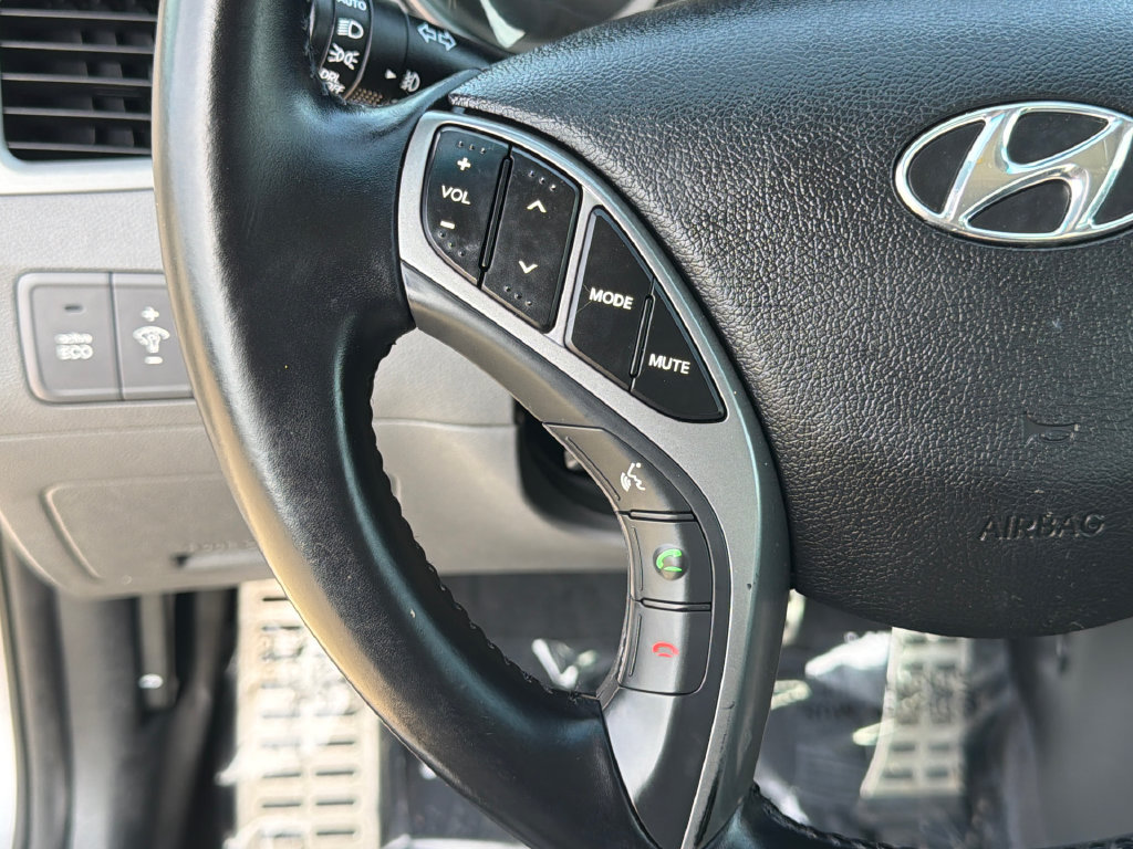 Used 2015 Hyundai Elantra Sport w/ Option Group 04 FWD image 31