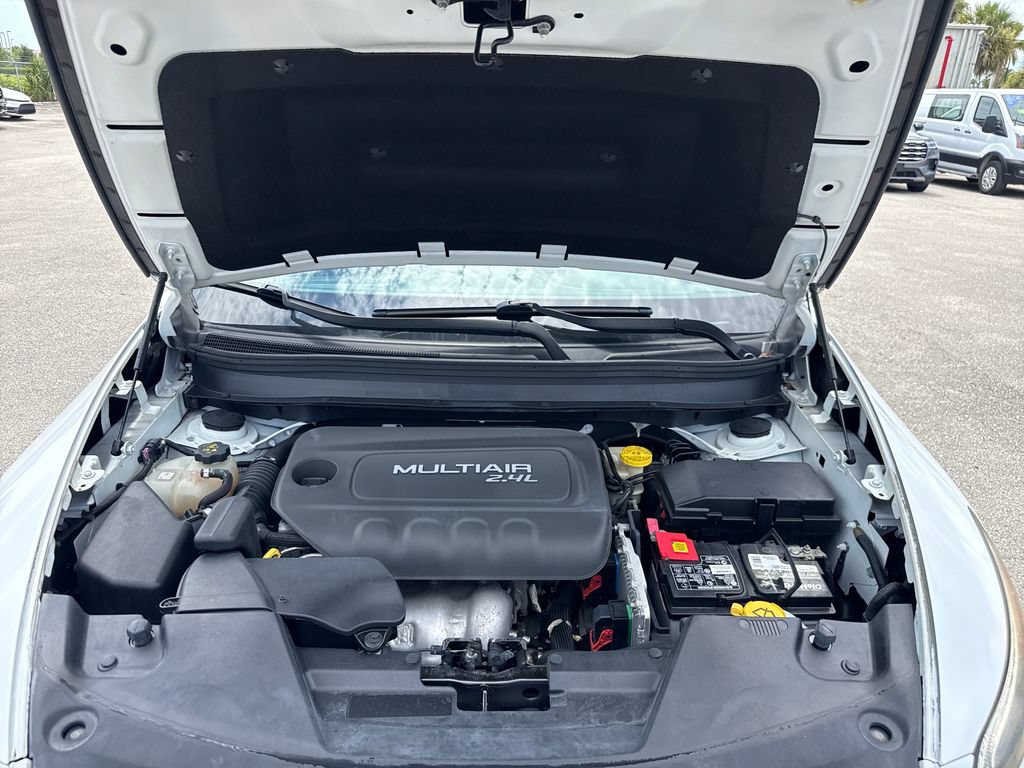 Used 2016 Jeep Cherokee Latitude FWD image 27