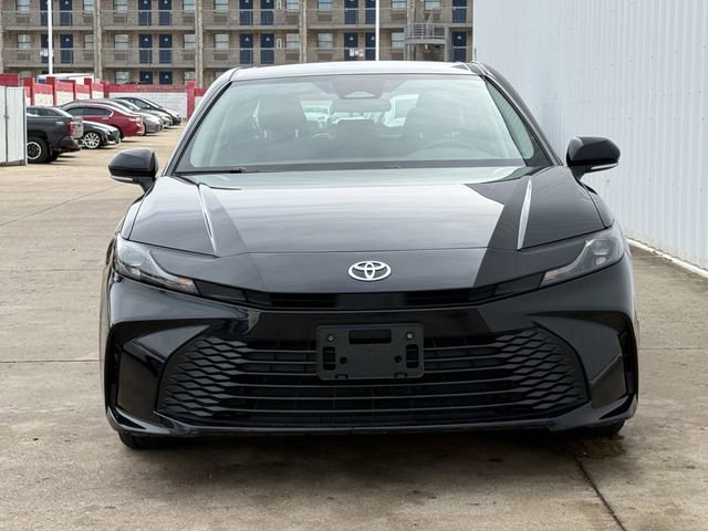 Used 2025 Toyota Camry LE image 8