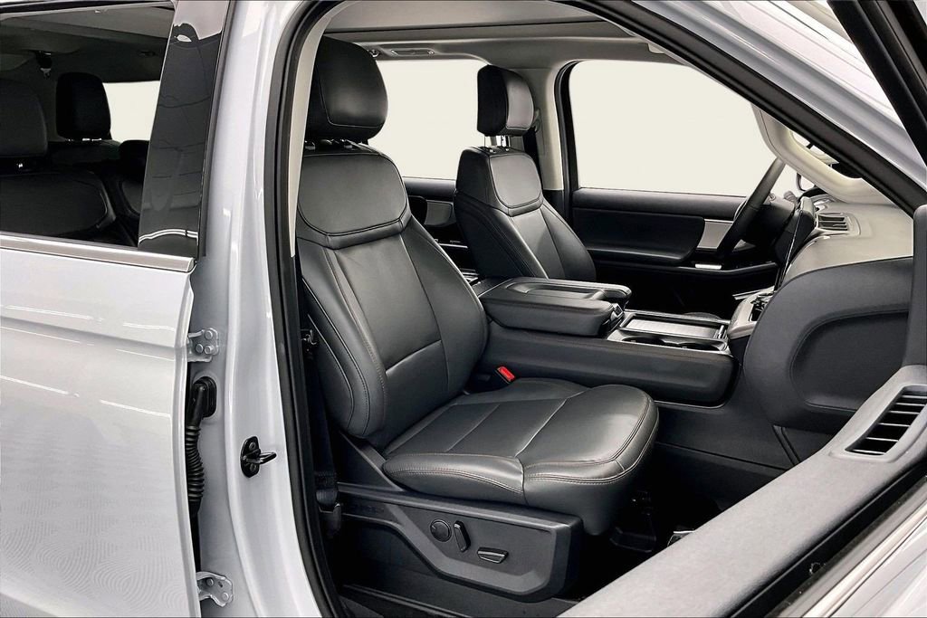 Used 2025 Ford Expedition Max Active image 7