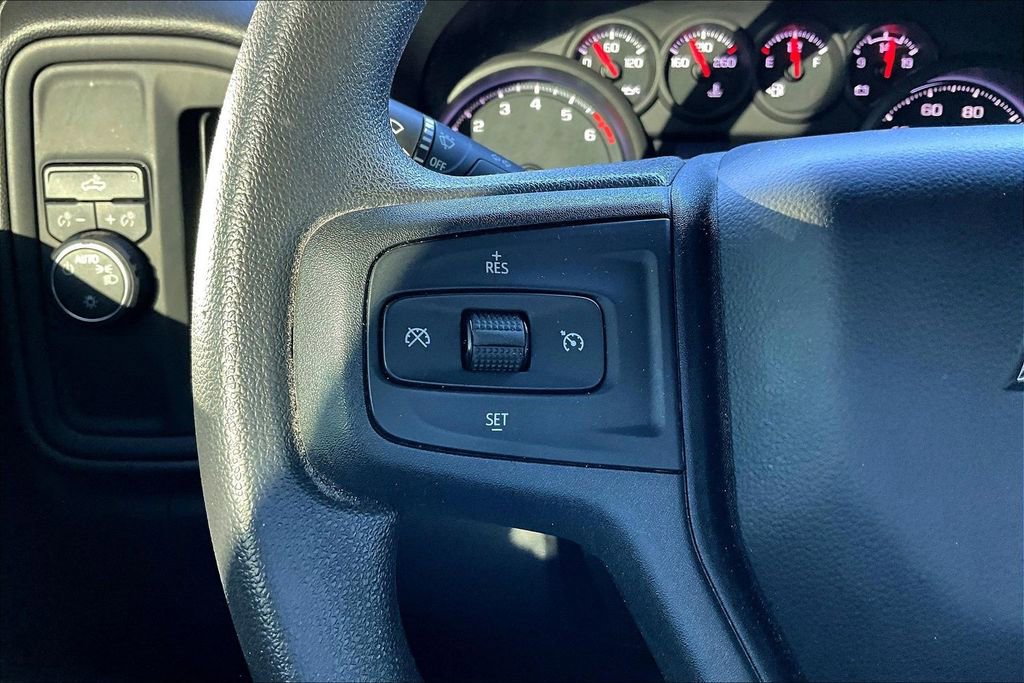 Used 2022 Chevrolet Silverado 1500 Custom image 23