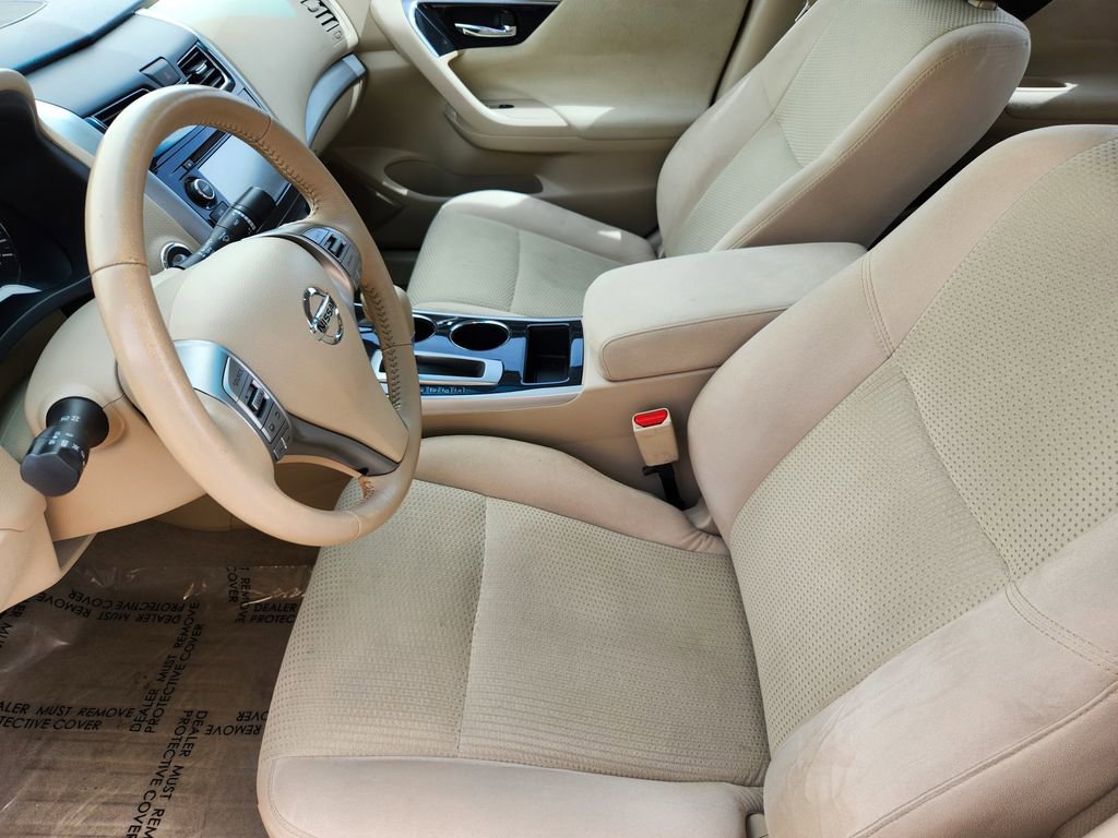 Used 2014 Nissan Altima 2.5 SV w/ Convenience Package image 4