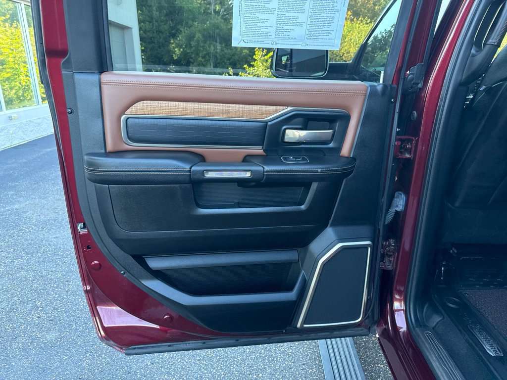Used 2019 RAM 2500 Limited AWD/4WD image 32
