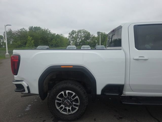 Used 2023 GMC Sierra 2500 AT4 w/ AT4 Preferred Package AWD/4WD image 9